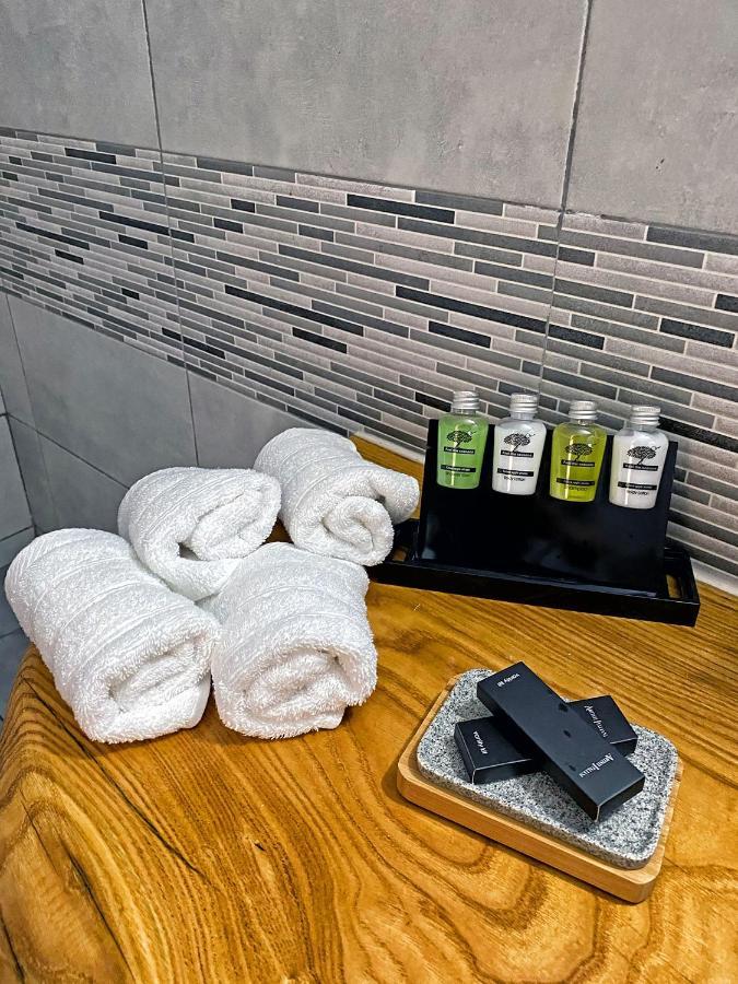 Milos Gem Suites Inn Пачаина Экстерьер фото